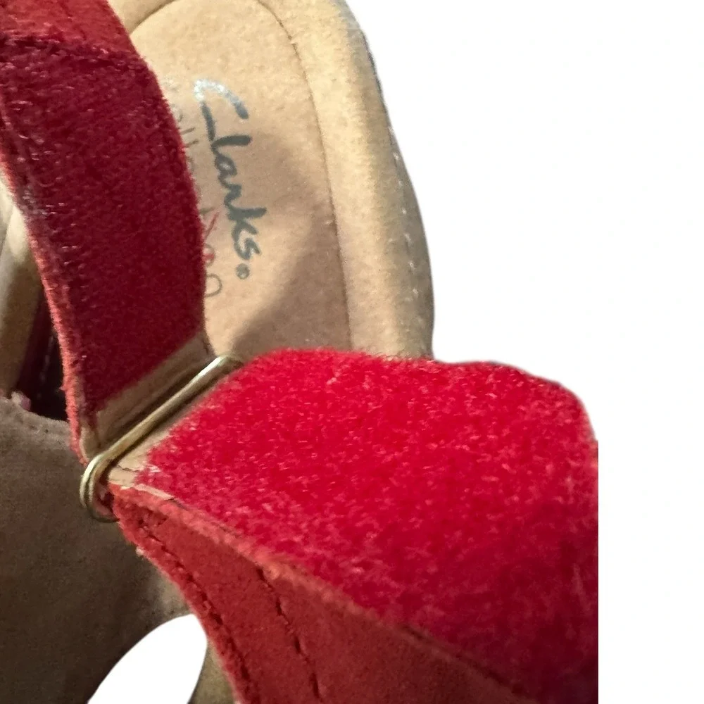 Clarks Collection Red Suede Wedge Slingback Sandals Women US 7.5 UK 5.5 - Picture 2 of 9